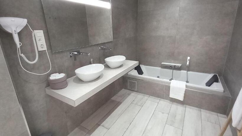 Villa Blue Garden B&b Vlaamse Ardennen Nabij Pairi Daiza