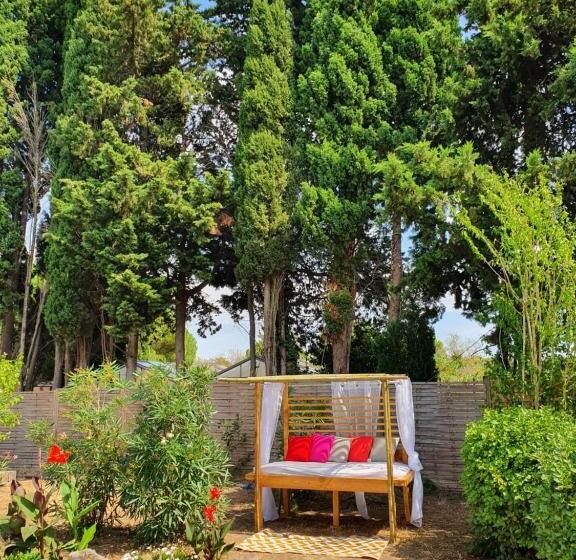 Bed and Breakfast Au Secret Des Brégines