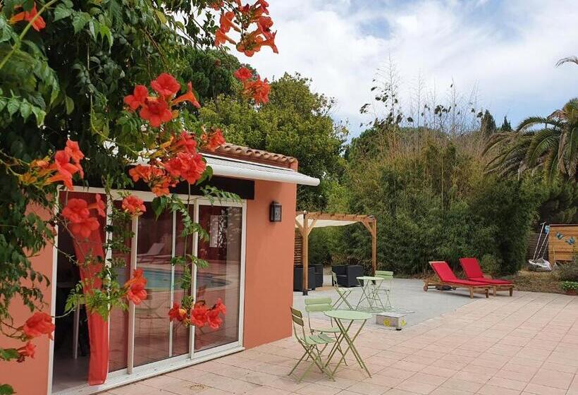 Bed and Breakfast Au Secret Des Brégines