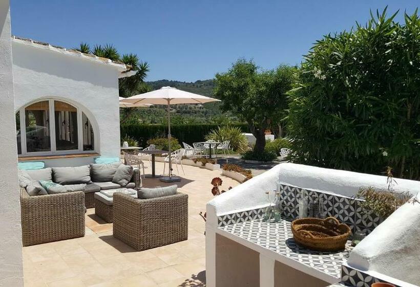 ベッドアンドブレックファースト Casa Miralejos