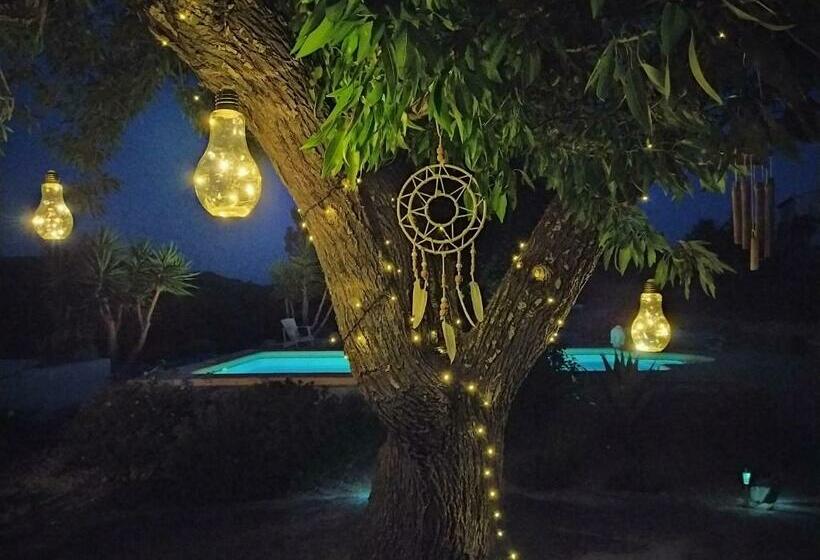 ベッドアンドブレックファースト Casa Miralejos