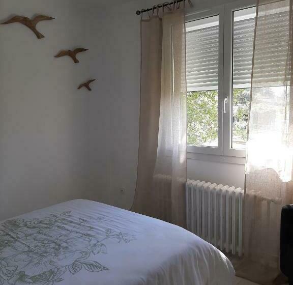 Bed and Breakfast Chambre Chez L Habitant