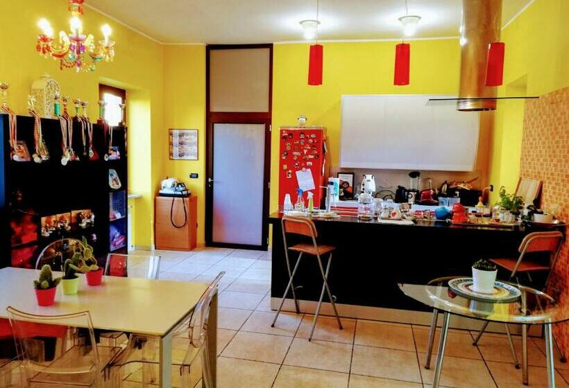 مبيت وإفطار Oasi Di Frattamaggiore