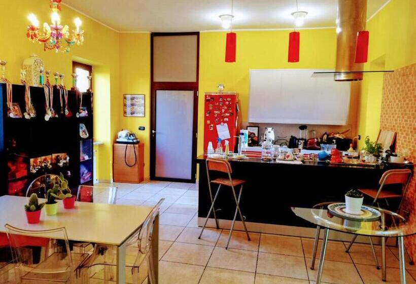 مبيت وإفطار Oasi Di Frattamaggiore