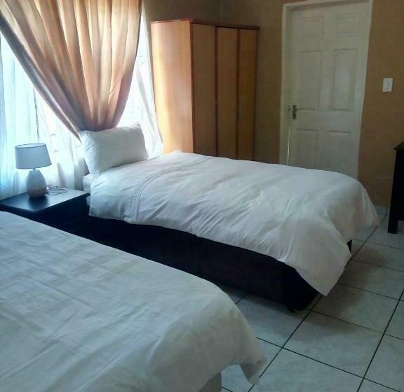 مبيت وإفطار Royal Delight Guest House