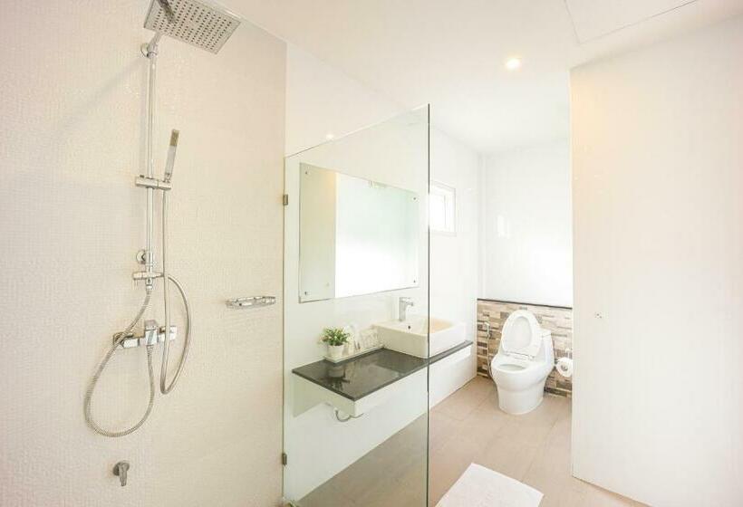 هتل Akard Private Villas Sattahip