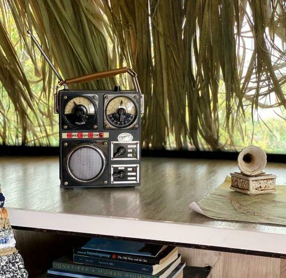 酒店 Honeymoon Van