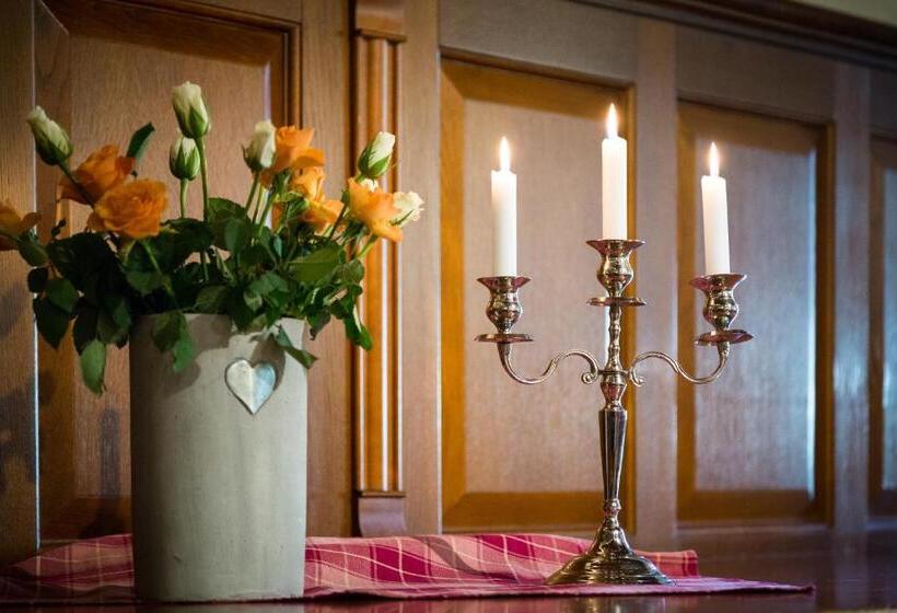 ホテル Oybiner Hof