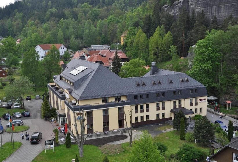 ホテル Oybiner Hof