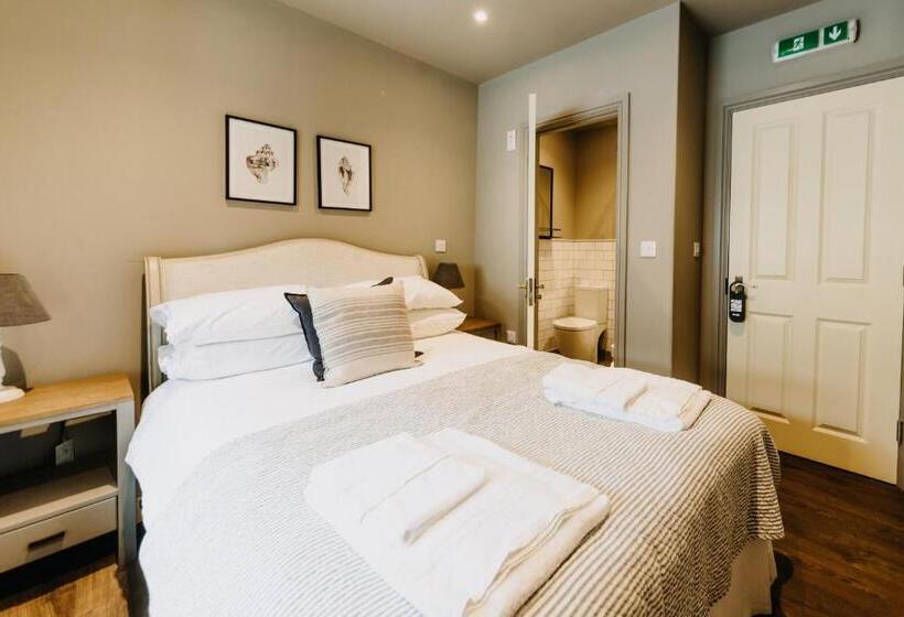 בית מלון כפרי Seven Stars Penryn