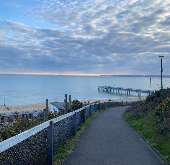 פנסיון 5 Min From The Beach En Suite Room In Guest House