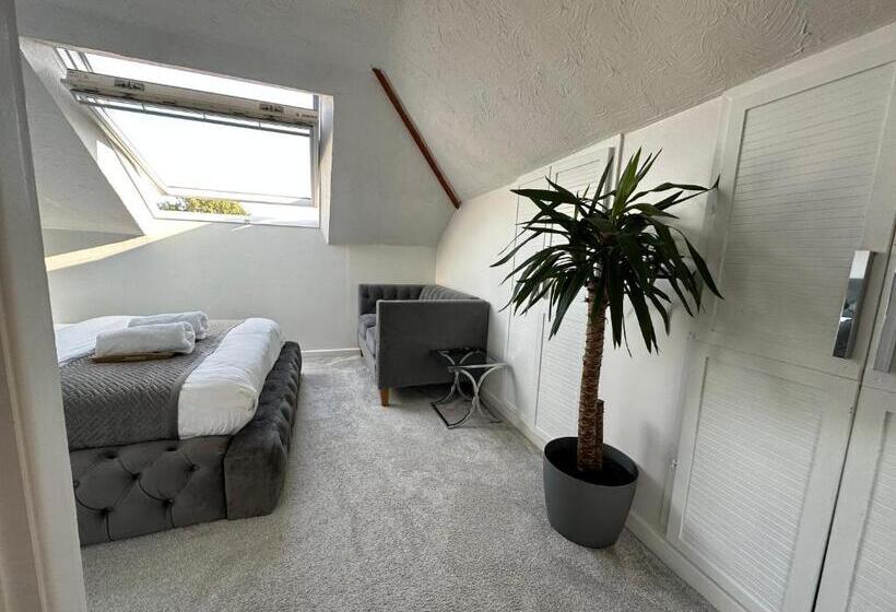 펜션 5 Min From The Beach En Suite Room In Guest House