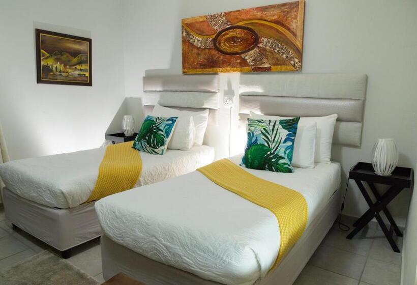 פנסיון Alice@ Lloyd Guesthouse