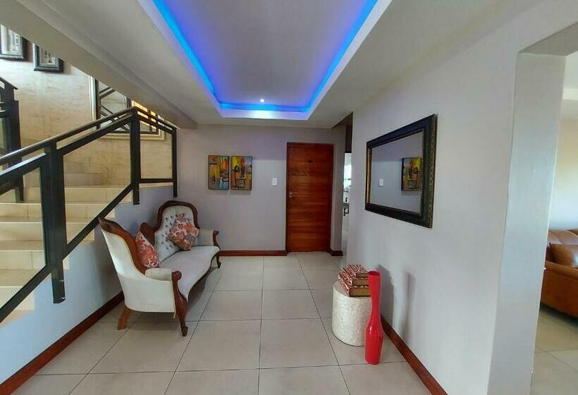 پانسیون Kalashe Bed & Breakfast