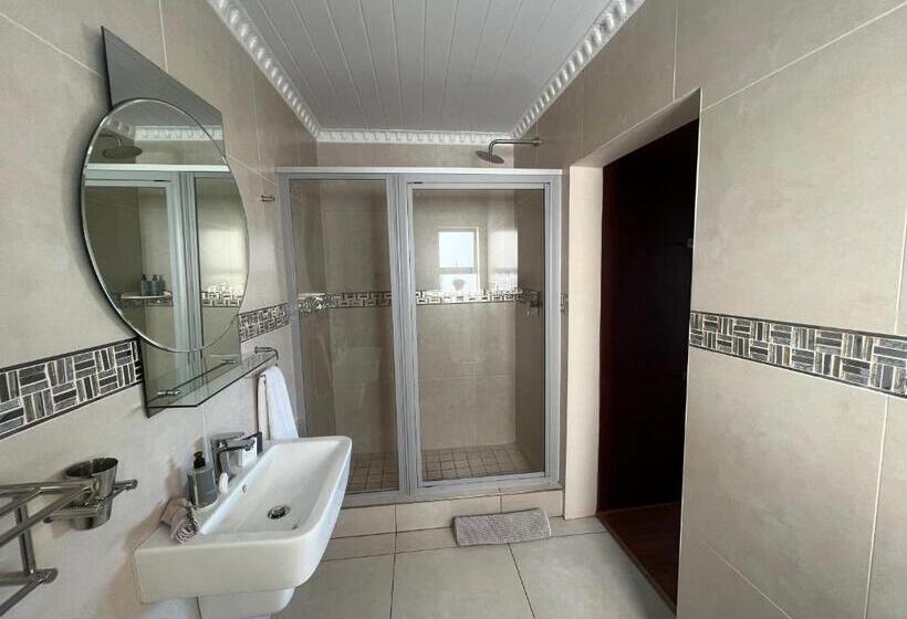 پانسیون Kalashe Bed & Breakfast