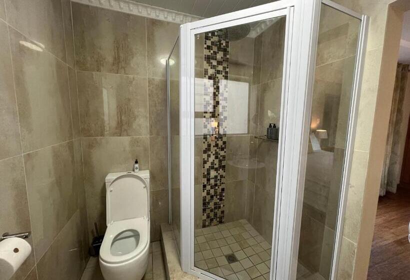 پانسیون Kalashe Bed & Breakfast