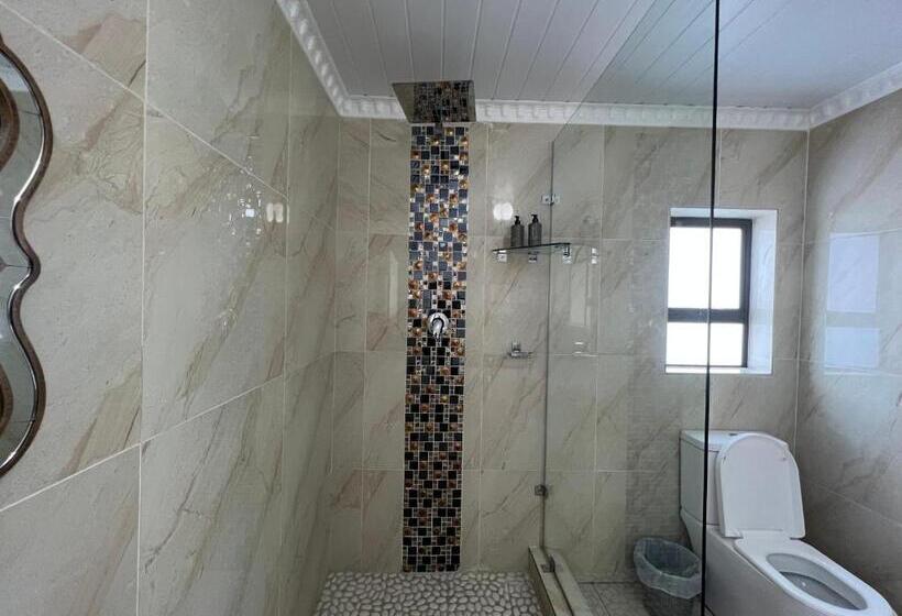 پانسیون Kalashe Bed & Breakfast