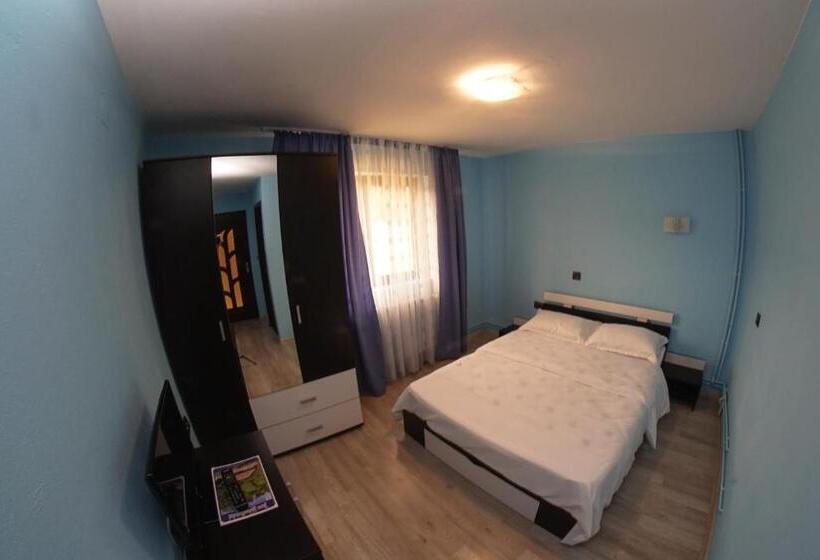 ペンション La Ograda