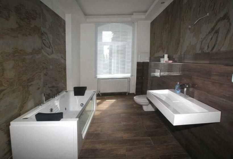 膳宿费 Little Suite