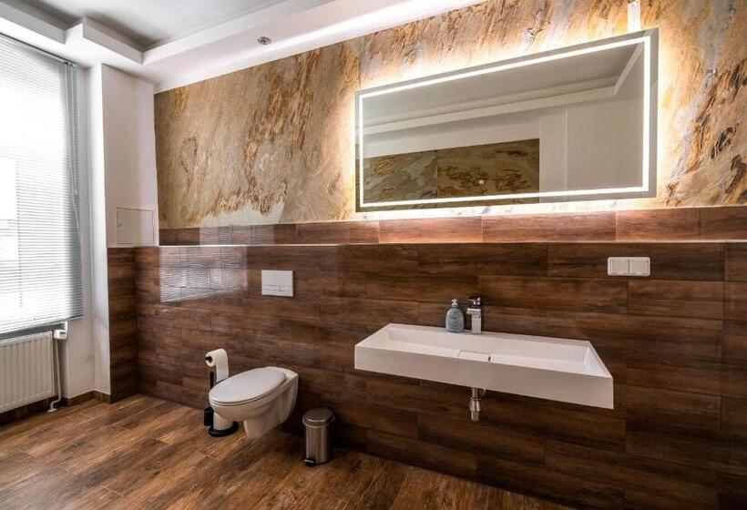 膳宿费 Little Suite