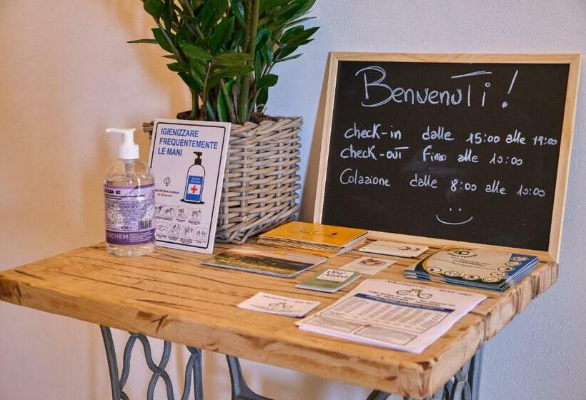 بنسيون Olioealloro B&b