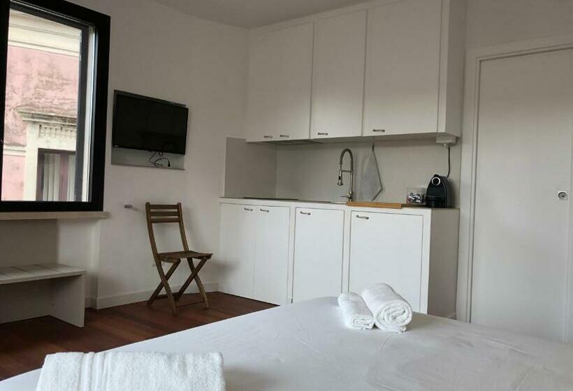 펜션 Sunny Apartments