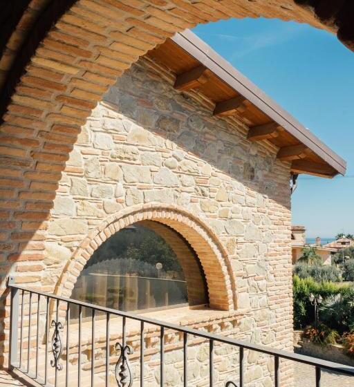 Tenuta Un Posto Al Sole Luxury B&b