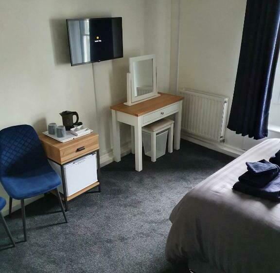 ユースホステル Red Lion Rooms   Self Check In