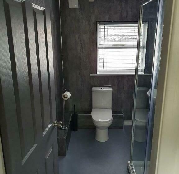 فندق صغير Red Lion Rooms   Self Check In