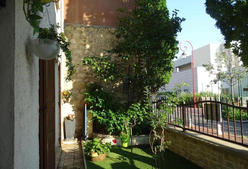 مبيت وإفطار La Bambouseraie