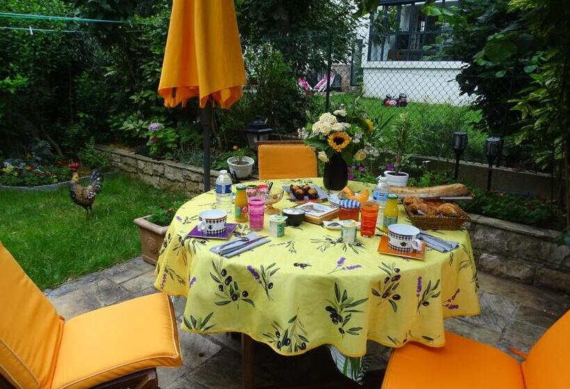 مبيت وإفطار La Bambouseraie