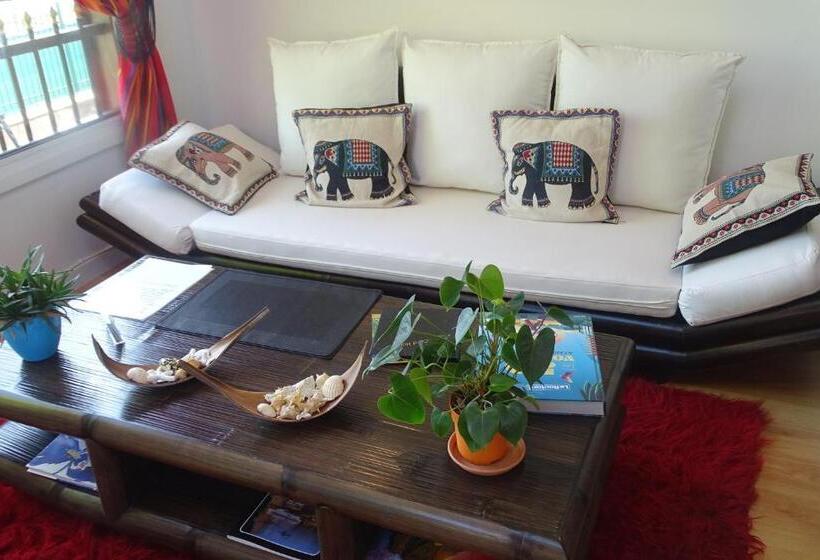 مبيت وإفطار La Bambouseraie