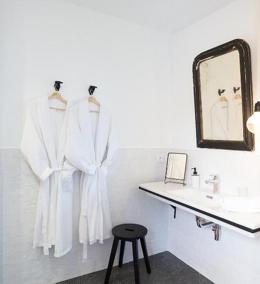 צימר Maison 1634   Parking, Petit Dejeuner Compris, Proche Centre, Climatisation, Piscine