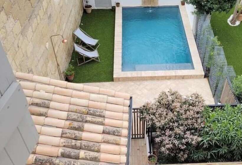 צימר Maison 1634   Parking, Petit Dejeuner Compris, Proche Centre, Climatisation, Piscine