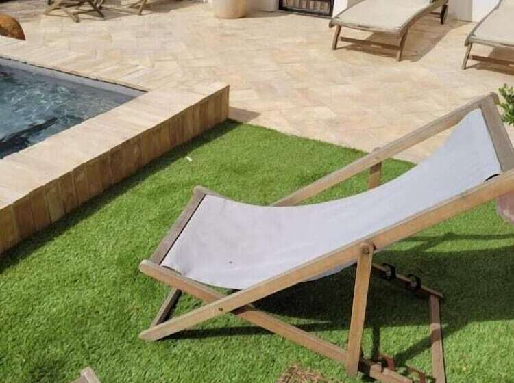 ベッドアンドブレックファースト Maison 1634   Parking, Petit Dejeuner Compris, Proche Centre, Climatisation, Piscine