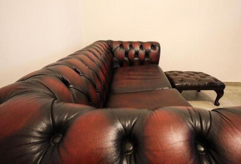 تختخواب و صبحانه Nel Cuore Dell Aquila Bnb