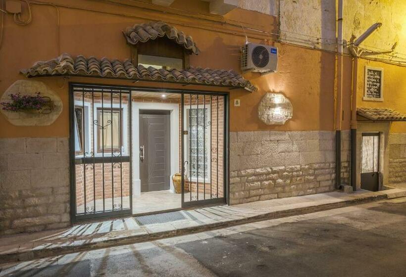 تختخواب و صبحانه Roberto S Guest House