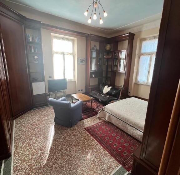 مبيت وإفطار Villa Mirosa