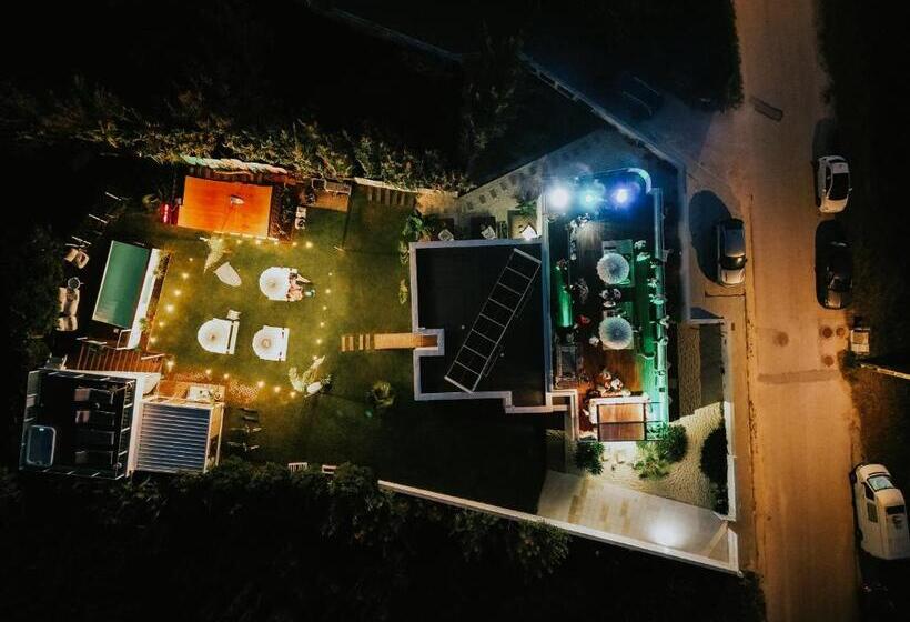 住宿加早餐  We Surf House