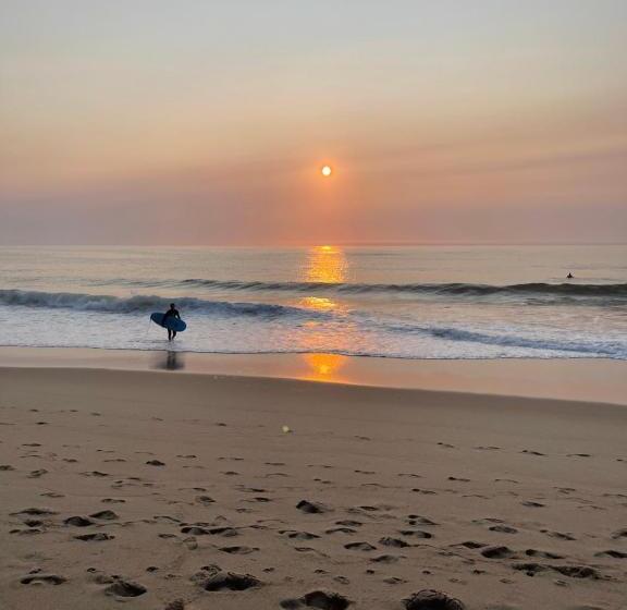 住宿加早餐  We Surf House