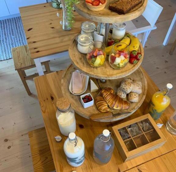 住宿加早餐  We Surf House