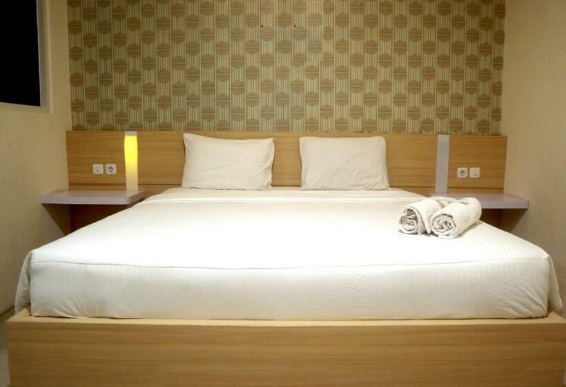 ホテル Jember City