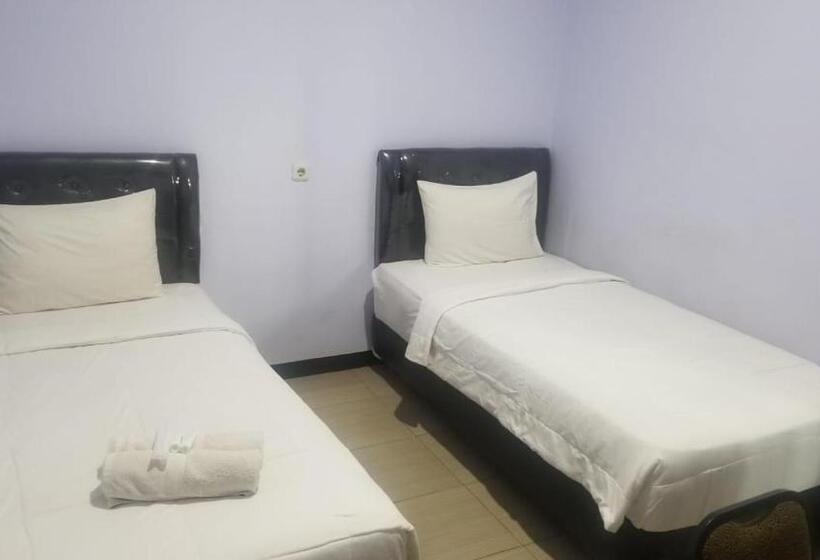 فندق Jember City