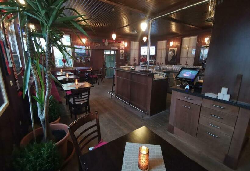 ホテル Landgasthof Hirsch