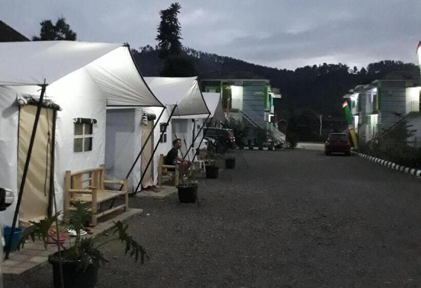 ホテル Maulana Hills Syariah