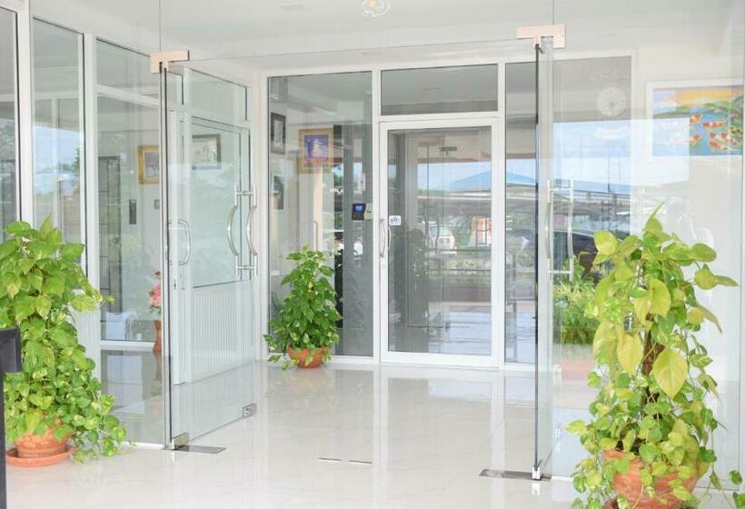 בית מלון כפרי The Grace Kok Udom