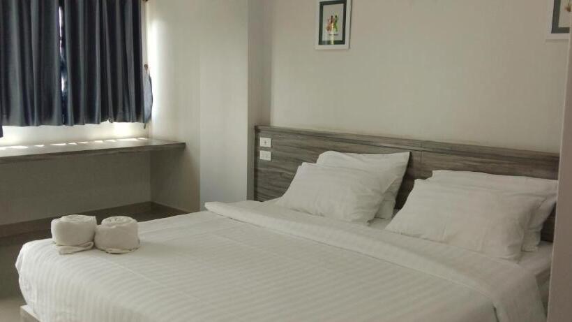 בית מלון כפרי The Grace Kok Udom