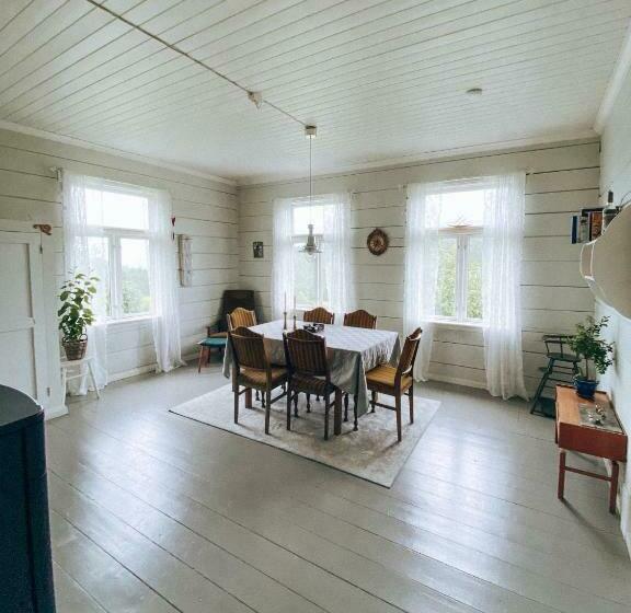 בית מלון כפרי øygarden I Heggjabygda