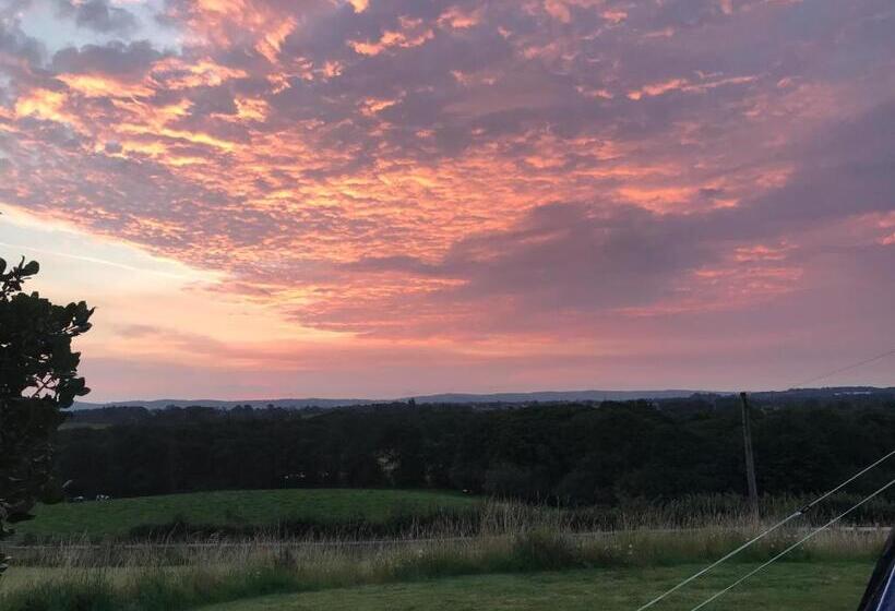 Jacquie S B&b Dumfries Room With A View Hot Tub