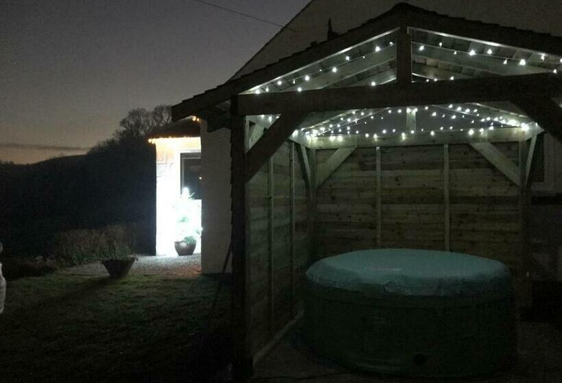 Jacquie S B&b Dumfries Room With A View Hot Tub